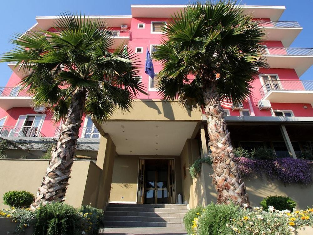 Hotel Carosello Pontecagnano Dış mekan fotoğraf
