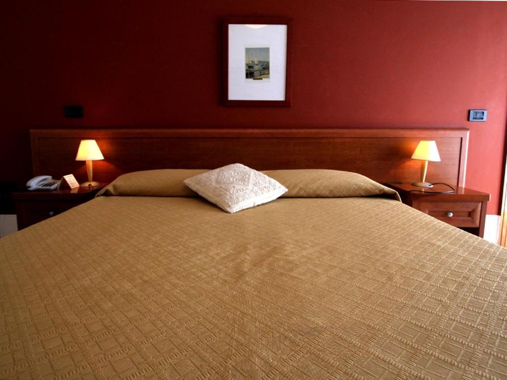 Hotel Carosello Pontecagnano Dış mekan fotoğraf